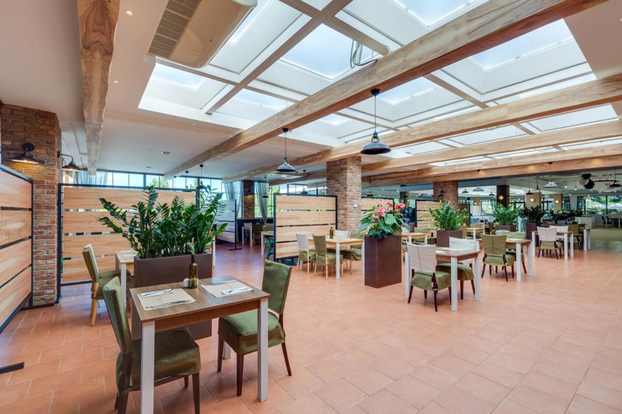Valamar Tamaris Resort Tar-Vabriga Exterior photo